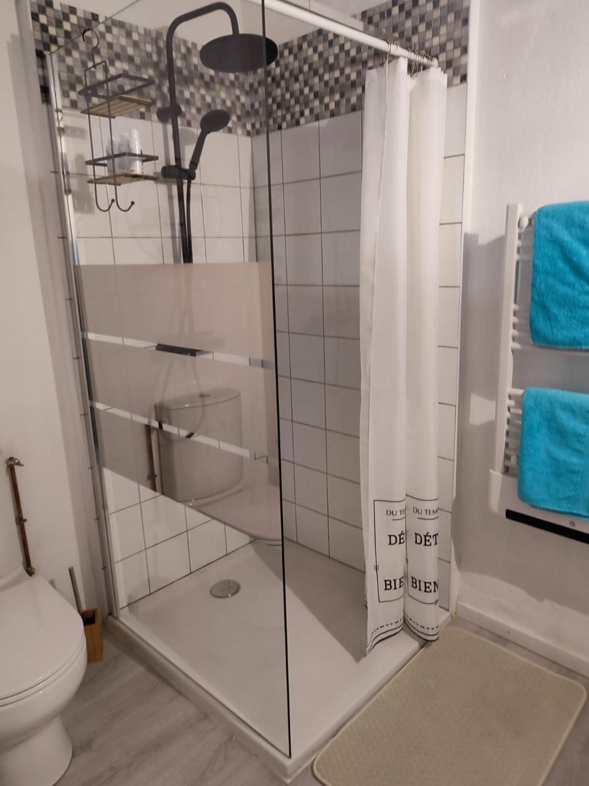 Les Oliviers Apartment Caumont-sur-Durance Ngoại thất bức ảnh
